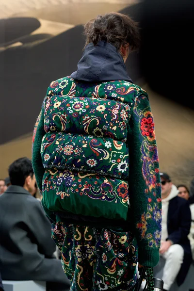 Look 142